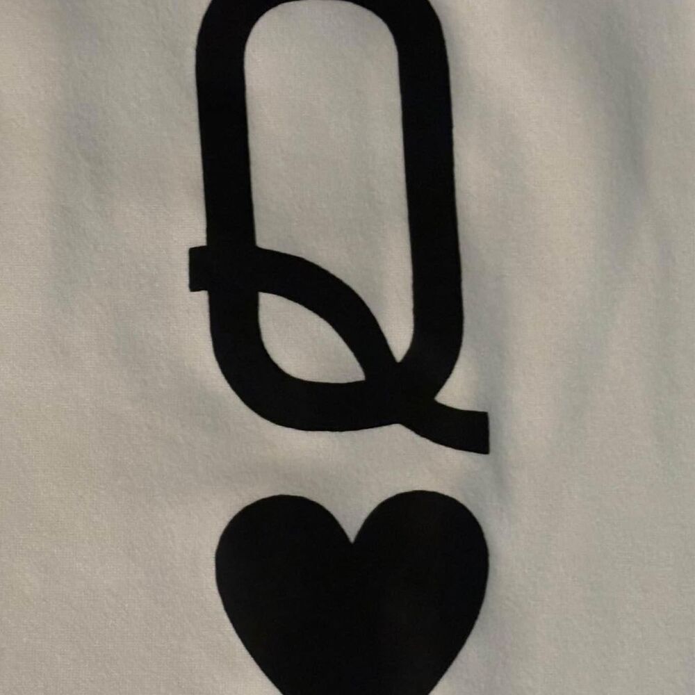 Women’s size XXL Queen of Hearts white tshirt